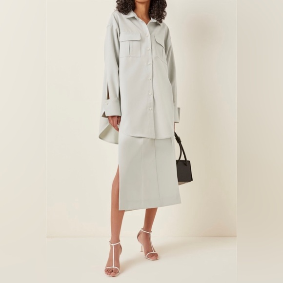 NWOT Oversized Crepe Shirt in small - Picture 4 of 7